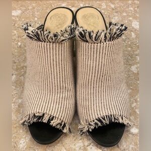 Vince Camuto Chestalan Mule Heel Black & Cream Fringe Detail Sz 8.5 M Fabulous
